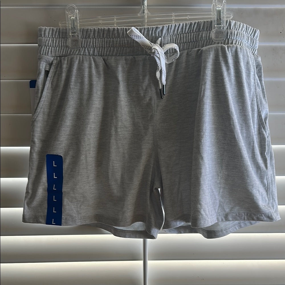 NWT Pacific Trail heather gray cotton knit shorts.  Size L.